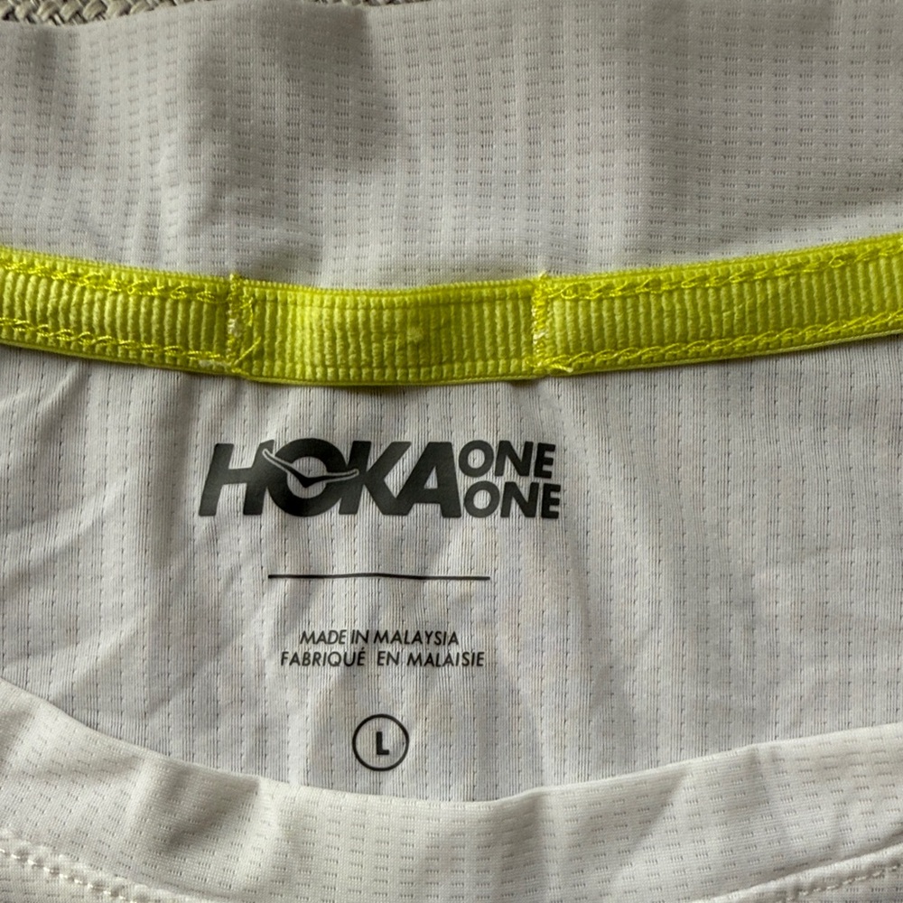 Hoka One One Airolite Run Top QUICK DRY Men's Classic White Exercise Shirt Large
